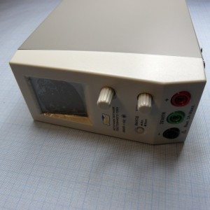 Источник питания АКИП-1102, Источник питания постоянного тока, импульсный. 36В/3А. Мощность 80Вт. Два 3-х разрядных индикатора - ток и напряжение. Отключаемый выход