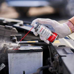 Аэрозоль Смазка для контактов 210мл, Создает на поверхности защитную пленку, устойчивую к агрессивному воздействию окружающей среды, солей и слабых щелочей. Сохраняет неизменными свойства в широком диапазоне температур от -30 до +130 °С.