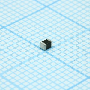 B72510T0040M062, Варистор многослойный 4В переменного тока/5.5В постоянного тока 100A 19В предел 0805 ЧИП лента на катушке