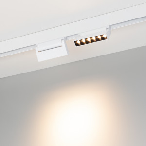 Светильник MAG-ORIENT-LASER-FOLD-S195-6W Warm3000 (WH, 30 deg, 48V, DALI) 035863, Светильник для магнитных треков MAG-ORIENT шириной 26 мм с управлением DALI. Мощность 6 Вт, св. поток 250 лм, 42 лм/Вт, теплый 3000 K, CRI>90, угол 30°, напряжение питания 48 В. Белый прямоугольный корпус из металл, экран поликарбонат, степень защиты IP20