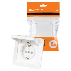 Розетка 2П+З с защ. шт. и крышкой 16А 250В IP44 белая "Ильмень" SQ1823-0017