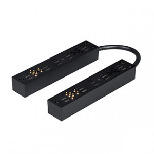 Коннектор гибкий MAG-CON-25-FLEX-POWER (BK) 046826, Гибкий черный коннектор для электрического соединения двух треков MAG 25 между собой. Габариты одной части 110х20х17 мм.