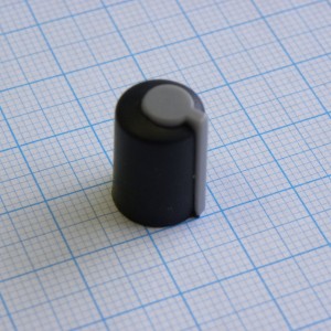 Ручка KA483-1 чёрно-сер. лыска d=6, Ручка управления, на вал 6 мм, чёрно-серая, с лыской
