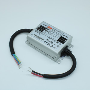 XLG-20-H, AC-DC, 21Вт, IP67, вход 90…305В AC, 47…63Гц, ККМ, выход 0.7А/18…30В, изоляция 3750В AC, в кожухе 95х63х30мм, -40…+80°С (корпус)