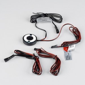 Диммер SR-PRIME-MIRROR-R35-BK (12-24V, 48-96W, PROXIMITY SENSOR) 046145, Встроенный сенсорный диммер для лент 12-24 В для зеркал. Цвет - черный. Питание/рабочее напряжение DC 12-24 В, максимальный ток 4 A на канал, 1 канал, максимальная мощность 48-96 Вт. Диммирование при удержании руки над датчиком в течении 1 секуды, движени