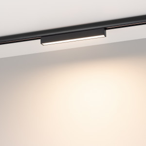 Светильник MAG-FLEX-FLAT-L235-8W Warm3000 (BK, 80 deg, 48V) 036316, Светильник для магнитных треков MAG-FLEX шириной 26 мм. Мощность 8 Вт, св. поток 440 лм, 55 лм/Вт, теплый 3000 K, CRI>90, угол 80°, напряжение питания 48 В. Черный прямоугольный корпус из металл, экран поликарбонат, степень защиты IP20.