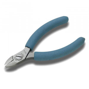 822N, Плоский срез, высококачественная инструментальная сталь, электростатически безопасны. Режущие стороны для крупных проводов. Экономичная линия. Перекусывает: проволока средней жесткости- 1,2 мм, Cu-1,8мм; 120 мм, 67 г