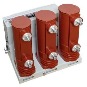 Вакуумный выключатель BB/EKF-10-1600-31,5-210-3 стационарного исполнения, с магнитом блокировки включения, с правой и левой блокировкой, с 2 токовыми катушками отключения, опер. Ток 220 В AC/DC