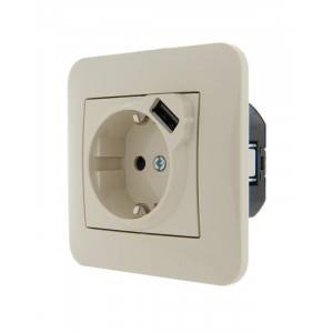 Розетка 1-м СП Karina 16А с заземл. с заряд. устройством USB механизм крем. 707-0388-181
