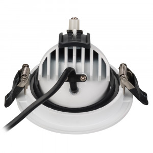 Светильник LTD-EXPLORER-R100-12W Warm3000 (WH, 38 deg) 024026, Встраиваемый поворотно-выдвижной светильник. Мощность 12 Вт, св. поток 890 лм, 74 лм/Вт, теплый 3000 K, CRI>90, угол 38°, напряжение питания 230 В. Белый круглый корпус из алюминия, экран стекло, степень защиты IP20. Угол поворота 350°, угол наклона 45°.