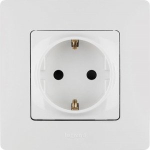 Розетка 1-м СП Etika 16А IP31 250В 2P+E с заземл. защ. шторки немецк. стандарт винтов. клеммы механизм бел. Leg 672222