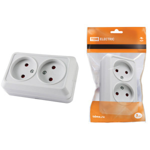 Розетка двойная 2П открытой установки с з/ш IP20 10А, белый "Ладога" SQ1801-0061