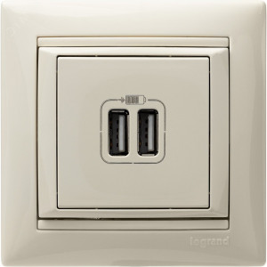 VALENA Розетка двойная USB слоновая кость 774170