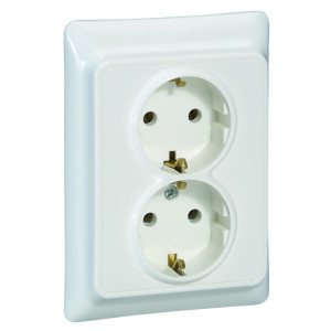 Розетка 2х2К+З 16AX Белый 782113