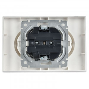 BRITE Розетка 2-местная с заземлением без защитных шторок 16А в сборе РС12-3-БрАБ арктический белый IEK BR-R21-16-K91-F