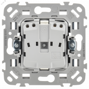 FLITE Розетка с заземлением с защитными шторками безвинтовое крепление 16А РСш11-1-ФлС серый IEK FI-R14-16-1-K03