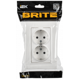 BRITE Розетка 2-местная с заземлением с защитными шторками плоская 16А в сборе РСшПл12-3-БрАБ арктический белый IEK BR-R28-16-K91-F