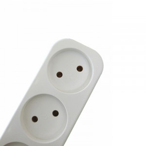 Разветвитель 3-м без заземл. 16А 250В IP20 полипропилен бел. TKL-S3-C01