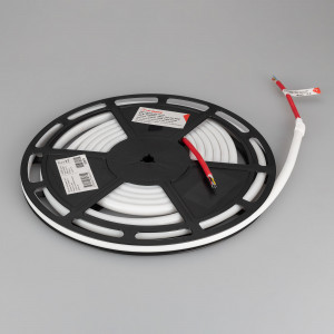 Лента герметичная RTW-PWT-H120-13mm 24V RGB (14.4 W/m, IP67, 4040, 5m) 029873(2), Герметичная лента, IP67 (белая плата 13 мм в силиконовой трубке), светодиоды SMD 4040, 120 шт/м (600 шт на 5 м). Цвет свечения — RGB. Напряжение питания 24 В, мощность 14.4 Вт/м (72 Вт на 5 м), угол излучения 120°. Размеры 5000х13х10 мм. Мин. отрезок 50мм