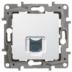 Розетка компьютерная 1-м СП Etika RJ45 кат.5E UTP механизм бел. Leg 672241