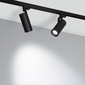 Светильник LGD-GELIOS-TUNE-4TR-R80-20W Day4000-MIX (BK, 20-60 deg) 039156, Светильник подвесной для треков/шин 4 провода, 20Вт. Цвет свечения меняется в диапазоне 3000К-6000К (возможность изменения цветовой температуры при помощи диммера DALI), световой поток 1500 лм, 74 лм/Вт, регулируемый угол 20-60°, CRI>90. Корпус круглый