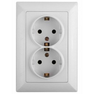 Розетка Solo 4-208-01 с заземлением двойная 2X2P+E Schuko со шторками, 16А-250В, IP20, СУ, белый Б0053697