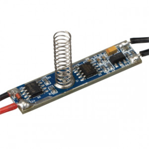 Микродиммер SR-2901S-H20 (12-24V, 36-72W) 019445, Диммер с подсветкой, встраиваемый в профиль, реагирует на прикосновение к экрану, короткое нажатие - вкл/выкл, длинное нажатие - диммирование. Для профилей с внутренней высотой (пов. профиля - пов. экрана) от 12 до 20 мм. 12-24V, 3A. Размер 42x10x21mm