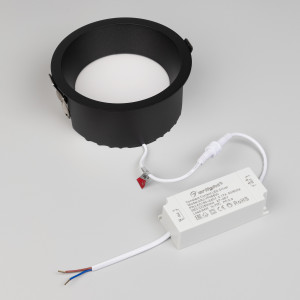 Светильник MS-DROP-BUILT-R158-30W Warm3000 (BK, 90 deg, 230V) 041497, Встраиваемый светильник даунлайт. Мощность 30 Вт, св. поток 2845 лм, 95 лм/Вт, тёплый 3000 K, CRI>90, угол 90°, напряжение питания 230 В. Чёрный круглый корпус из алюминия, степень защиты IP54. Размер: диаметр 158 мм, высота 72 мм. Монтаж встраиваемый, ус