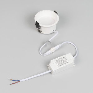 Светильник MS-BREEZE-BUILT-R82-9W Warm3000 (WH, 85 deg, 230V) 036616, Встраиваемый светильник даунлайт. Мощность 9 Вт, св. поток 595 лм, 66 лм/Вт, тёплый 3000 K, CRI>90, угол 85°, напряжение питания 230 В. Белый круглый корпус из алюминия, степень защиты IP20. Размер: диаметр 82 мм, высота 46 мм. Монтаж встраиваемый, устано