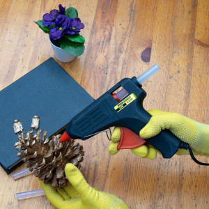 Пистолет клеевой 40Вт большой (блист.) 12-0103