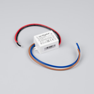 Блок питания ARJ-KE21300-PFC-TRIAC-A (6.3W, 300mA) 028276, Диммируемый источник тока по стандарту TRIAC с гальванической развязкой для светильников и мощных светодиодов. Входное напряжение 220-240 VAC. Выходные параметры: 13-21 В, 300 mА, 6.3 Вт. Встроенный PFC >0,9. Негерметичный пластиковый корпус IP 44. Габари