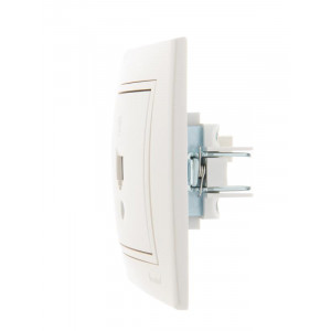 Розетка телефонная 1-м СП Mira RJ11 16А IP20 евро стандарт со вставкой жемчуж./бел. перламутр. 701-3030-137