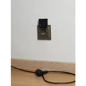 Розетка BRITE РСбш10-3-БрШ 16А IP20 с заземл. защ. шторки с крышкой шампань BR-R16-16-K37