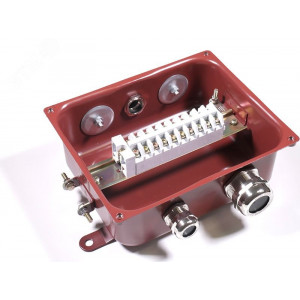 Коробка КЗНС-08 УХЛ1.5 IP65 латун. сальники ГОФРОМАТИК/ zeta30314