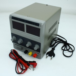 YIHUA 1502DD, Блок питания лабораторный одноканальный 0....15В/0.6....2А