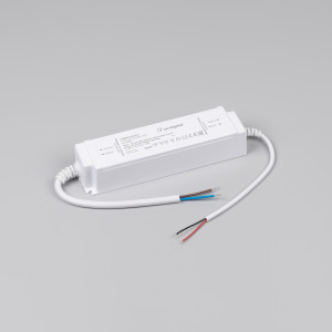 Блок питания ARPJ-SP-421050-PFC (60W, 29-57V, 1.05A) 037890, Источник тока с гальванической развязкой для светильников и мощных светодиодов. Входное напряжение 220-240 VAC. Выходные параметры: 29-57 В, 1050 mА, 60 Вт. Встроенный PFC >0.9. Герметичный пластиковый корпус IP 67. Габаритные размеры длина 166 мм, ширина