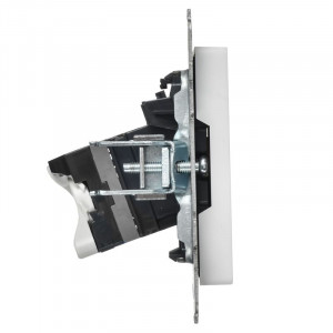 BRITE Розетка компьютерная RJ45 кат.6 РК11-БрАБ арктический белый IEK BR-K10-2-K91