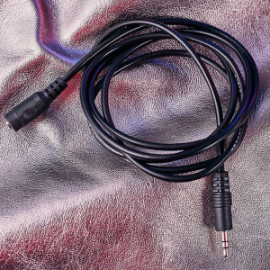 Шнур Стерео 3,5мм гнездо - Стерео 3,5мм штекер, 1,5м 17-4003