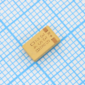 T495D336K025ATE090, ЧИП-конденсатор танталовый 33мкФ 25В типоразмер D ±10% (7.3х4.3х2.8мм) выводы внутрь SMD 7343-31 0.3Ом 125°С автомобильного применения