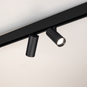 Светильник MAG-ORIENT-SPOT-R45-12W Day4000-MIX (BK, 24 deg, 48V, TUYA) 047019, Светильник для магнитных треков MAG-ORIENT шириной 26 мм с управлением TUYA (Wi-Fi) и изменяемой цветовой температурой. Мощность 12 Вт, св. поток 730-890 лм, 61-74 лм/Вт, изменяемая цветовая температуры 2700-6500 K, CRI>90, угол 24°, напряжение питания 48