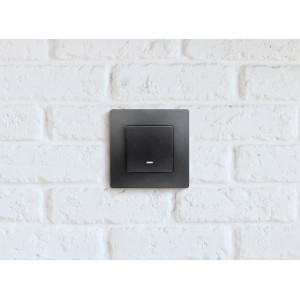 Выключатель 1-кл. СП Etika 10А IP20 250В 10AX с подсветкой/индикацией авт. зажимы механизм антрацит Leg 672603