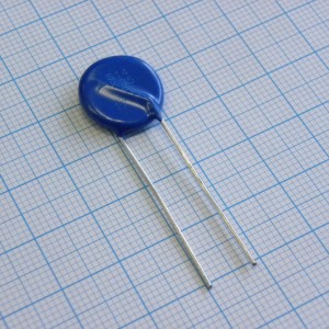 B72214S0350K101, Варистор 35Vac/45Vdc, 1000A, 56V(1mA), 0.6W радиальные выводы, россыпь