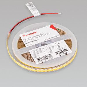 Лента COB-X528-8mm 12V White6000 (11 W/m, IP20, CSP, 5m) 041792, Лента COB сплошной засветки без видимых светодиодов. Кристаллы CSP 528 шт/м. Цвет свечения БЕЛЫЙ 6000K, индекс цветопередачи CRI>90, угол 170°. Мощность 11 Вт/м, питание 12 В. Размеры 5000х8х1.6 мм. Мин.отрезок 7.58 мм, 4 светодиода. 3M скотч для установк