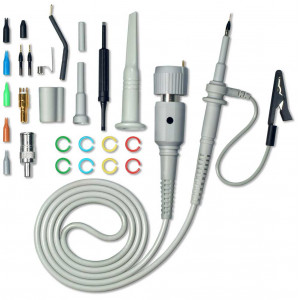 P2594R, Пассивный пробник 1,5 ГГц, 1:10, входной импеданс 2,2 пФ, 500 Ом. Автоматический пересчет коэффициента отклонения осциллографом в соответствии с установленным коэффициентом деления, вход осциллографа 50 Ом; длина кабеля 1,3 м