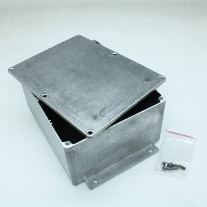 B033MF, Алюминиевый корпус с фланцами. неокрашенный