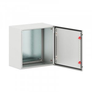 Шкаф ST с монтаж. платой 500х500х300мм от IP65-до IP66 IK10 R5ST0553