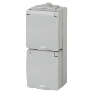 11-2608-03 Розетка 2х2P+E верт. IP65, шторки, 16A-250В, ОУ, серый (5/50/800) Б0036003