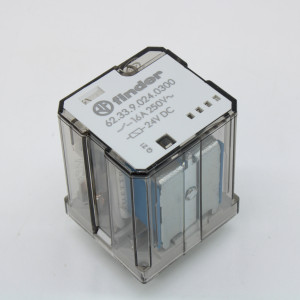 62.33.9.024.0300, Силовое электромеханическое реле; монтаж в розетку или наконечники Faston 187 (4.8х0.5мм); 3NO 16A; контакты AgCdO (зазор ? 3мм); катушка 24В DC; степень защиты RTI; опции: нет