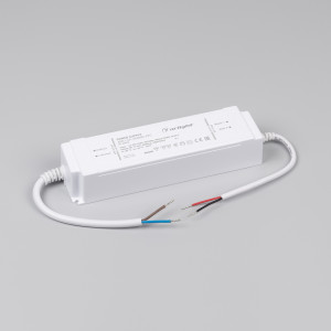 Блок питания ARPJ-SP-342800-PFC (100W, 17-34V, 2.8A) 037272, Источник тока с гальванической развязкой для светильников и мощных светодиодов. Входное напряжение 220-240 VAC. Выходные параметры: 17-34 В, 2800 mА, 100 Вт. Встроенный PFC >0.9. Герметичный пластиковый корпус IP 67.