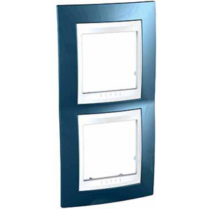 UNICA ХАМЕЛЕОН РАМКА 2-постовая, вертикальная, БЕЛЫЙ/ ГОЛУБОЙ ЛЕД C3(7) MGU6.004V.854